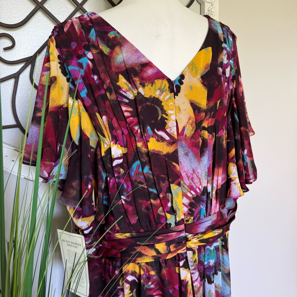NWT ROAMAN’S Size 24W Gorgeous Dress with Flutter Sleeve - Picture 5 of 6